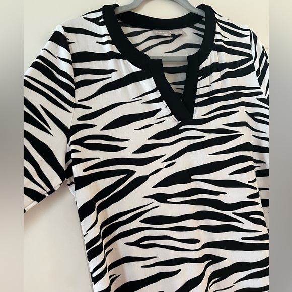 Chico’s Traveler’s Style Black & White Flowy Blouse Women’s Size Large - Picture 7 of 15